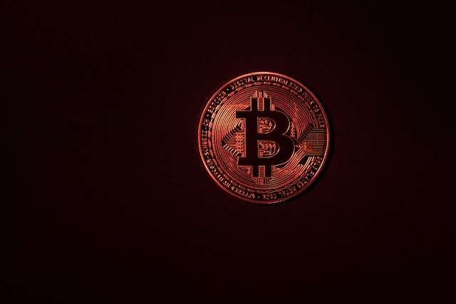 Покупка Bitcoin за наличные. Преимущества и практические советы