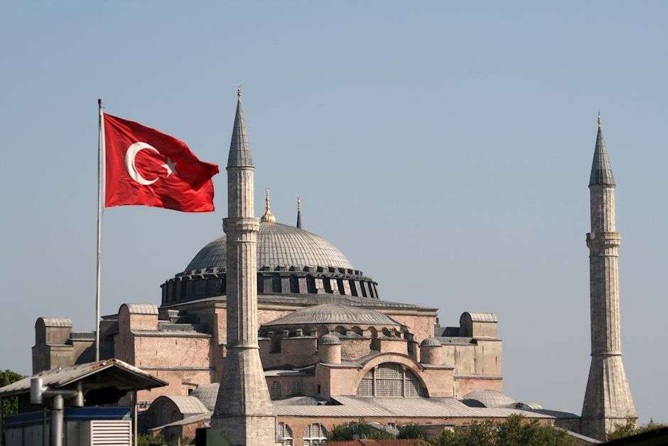 ЦВЕ: валютный рынок приветствует “ястребиную” позицию центральных банков - ING