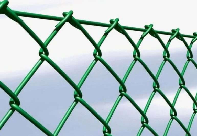 Сетка рабица: виды, характеристики и области применения